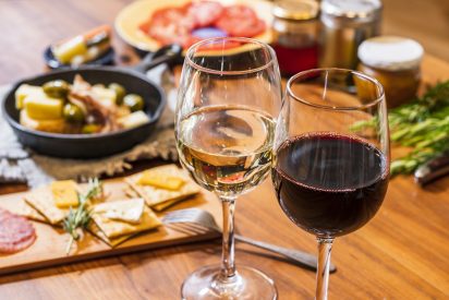 飲食店へお酒を販売するのに必要な免許は？